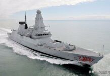 任務期內第8次，英國軍艦展示繳獲毒品，總價值17.7億人民幣！
