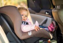 心理學育兒篇：寶寶為什麼不喜歡做安全座椅？