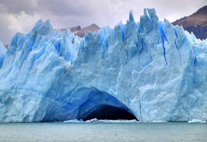 冰川內部發現28種全新的古老病毒：全球變暖或釋放它們
