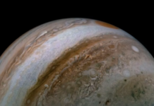科學家偶然發現木星雲層上方的明亮閃光  源自流星體爆炸