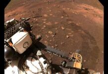 [圖]NASA毅力號傳回首張在火星上的足跡照