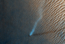 NASA發現蜿蜒的「塵魔」在火星沙丘上「跳舞」