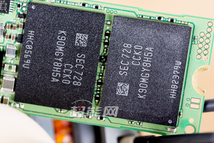 240GB TLC SSD硬碟出現史低價，QLC快閃記憶體硬碟准備就緒