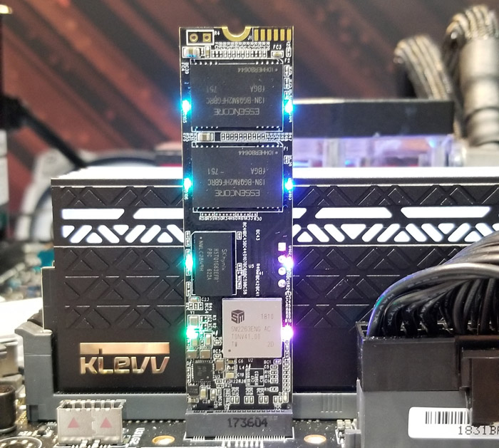 台北電腦展：Klevv展示帶RGB燈的M.2 SSD
