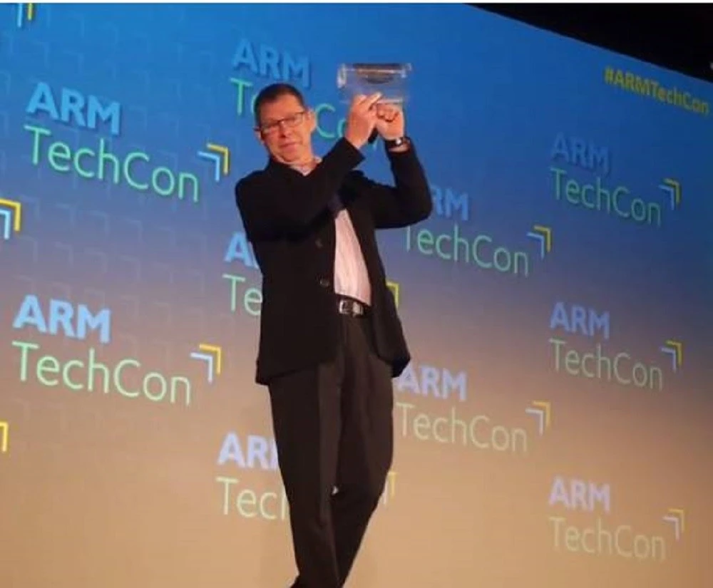 Arm塑料晶片登Nature：0.8μm，首款柔性原生32位微處理器