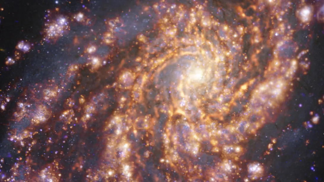歐洲南方天文台發布附近星系的驚人的「宇宙煙花」圖像系列