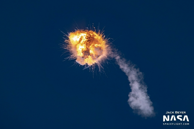 美國航天公司「螢火蟲」Alpha火箭首飛發生空中爆炸 發射失敗