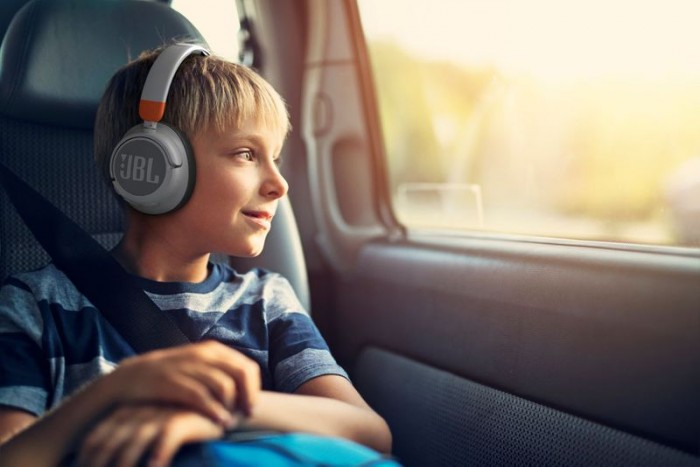 JBL推出支持防塵的Flip 6藍牙音箱以及一系列音頻新品