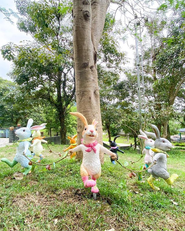 【宜蘭】免費景點登場！29隻「幾米兔兔」現身宜蘭　玩蹺蹺板還「不忘泡溫泉」可愛又好拍！