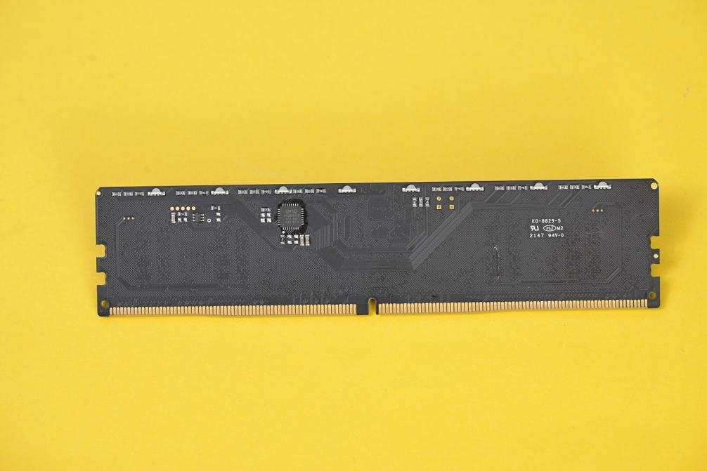 獨特積木外觀 影馳GAMER RGB DDR5-5600 8Gx2記憶體圖賞
