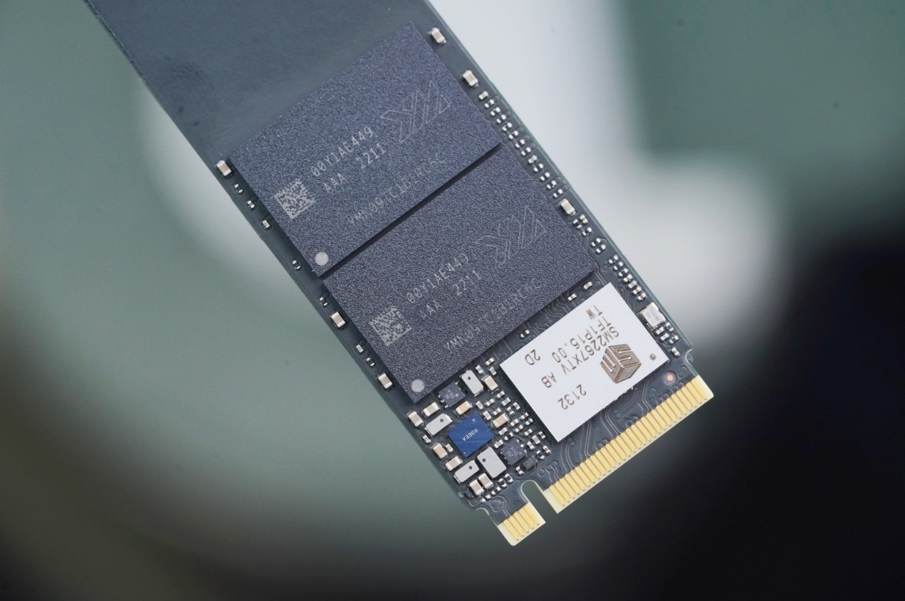 性能與品質的保證 長江存儲PC300 1TB SSD評測：讀取逼近4GB/s