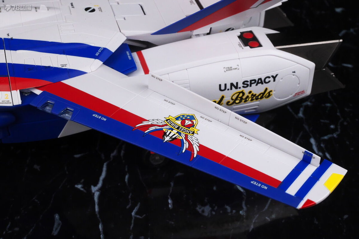 BANDAI: 23年1月 日魂限定 DX超合金系列  VF-1A 女武神 天使鳥飛行表演隊