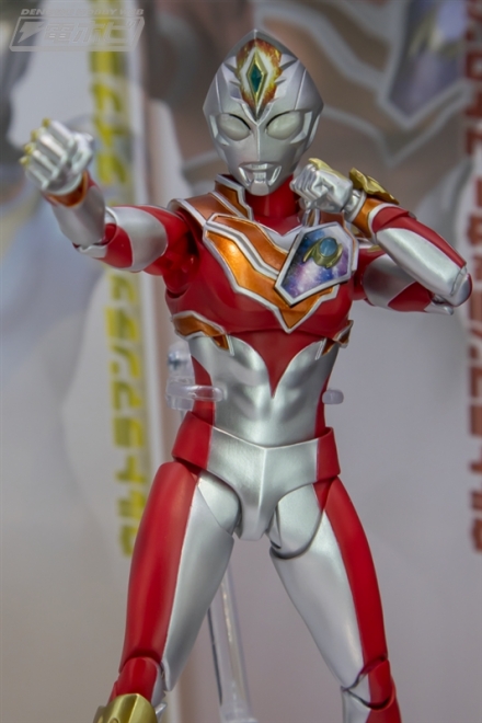 BANDAI  參考出品 S.H.F 德凱奧特曼 強壯型Ultraman Decker Strong Type 展示